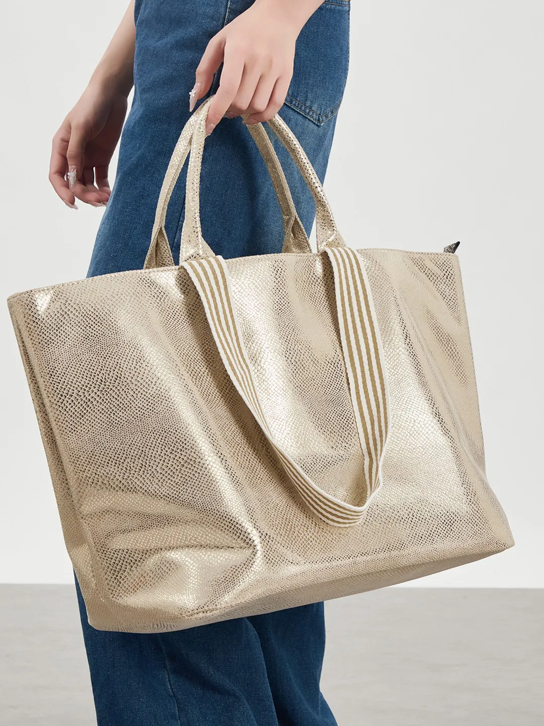 Minimalist Tote Bag | Large Capacity Travel Shoulder Bag